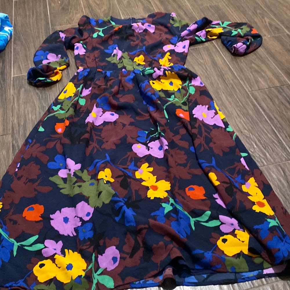 Halogen Long Sleeve Dress with Bold Floral Design